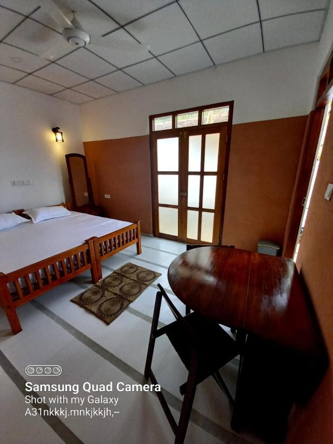La-Vira Beach Villa Hikkaduwa Eksteriør bilde