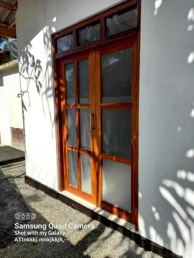 La-Vira Beach Villa Hikkaduwa Eksteriør bilde