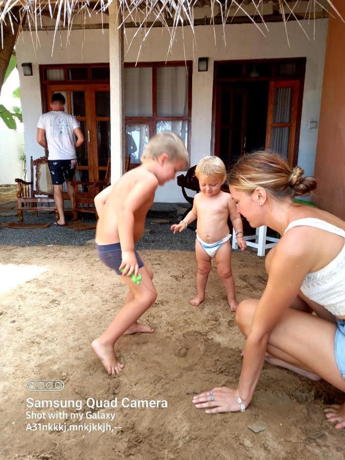 La-Vira Beach Villa Hikkaduwa Eksteriør bilde