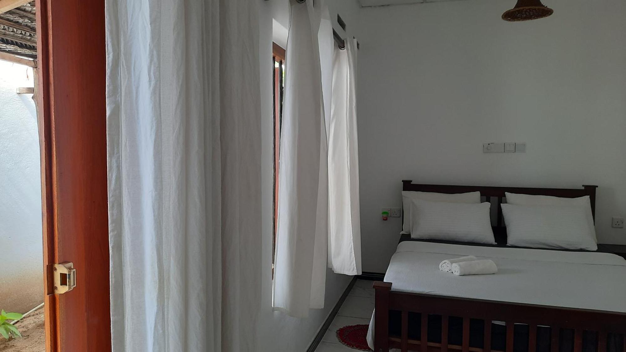 La-Vira Beach Villa Hikkaduwa Rom bilde