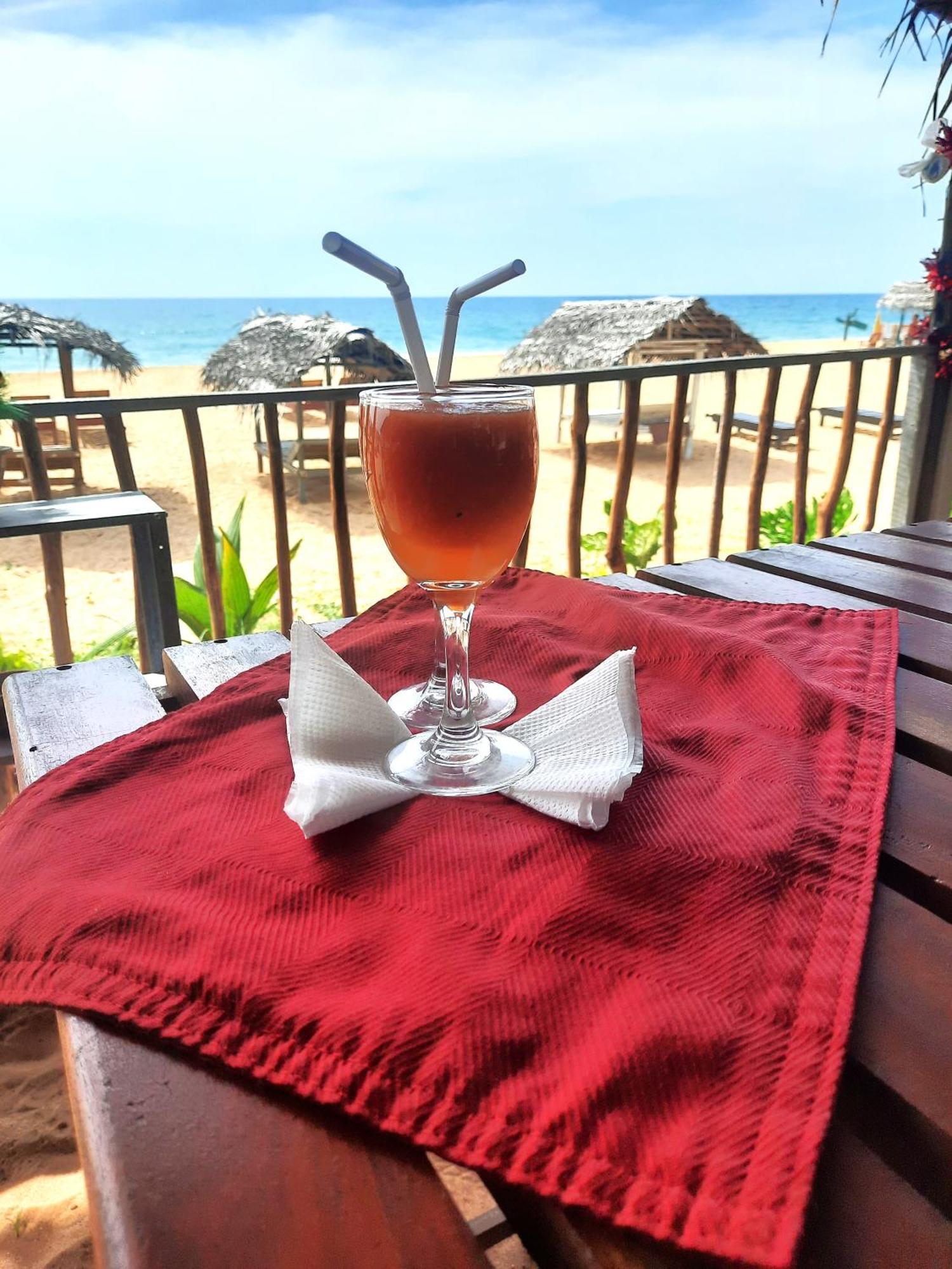 La-Vira Beach Villa Hikkaduwa Eksteriør bilde