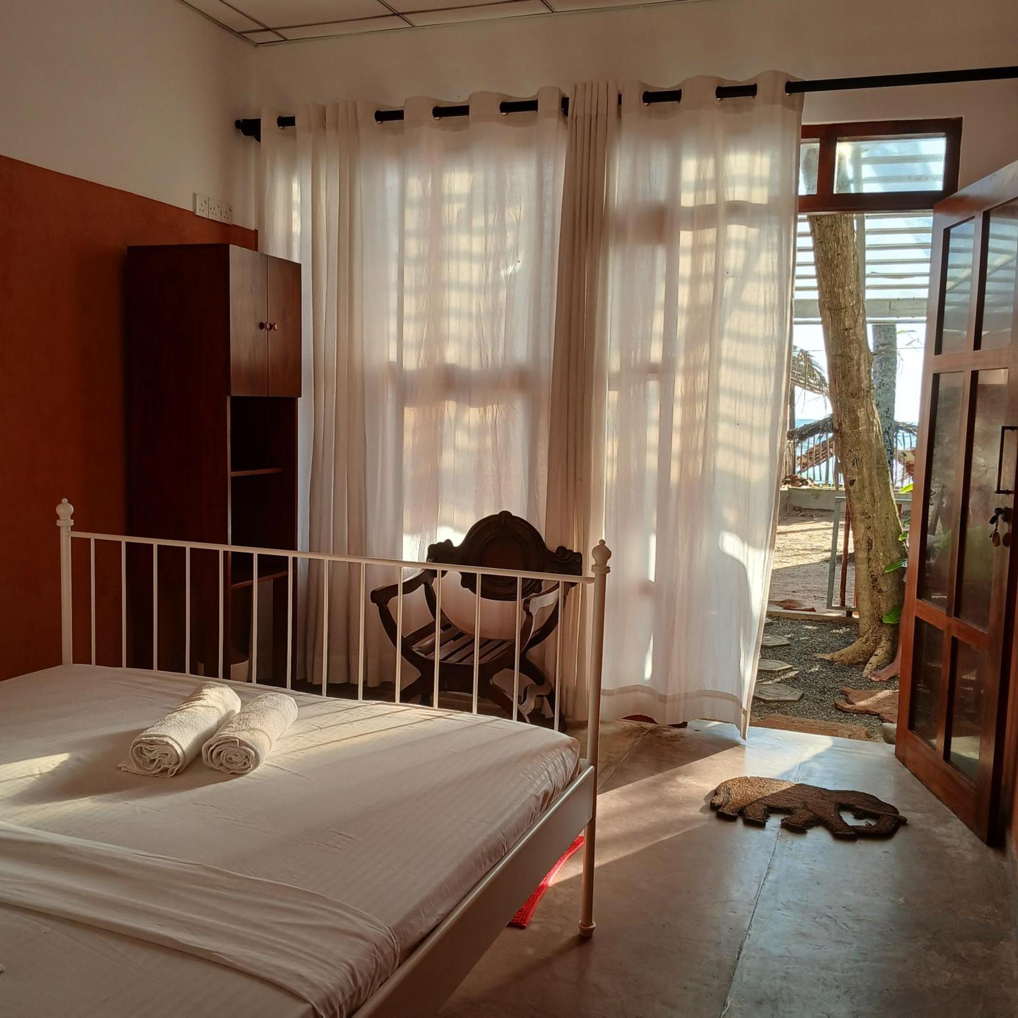 La-Vira Beach Villa Hikkaduwa Eksteriør bilde