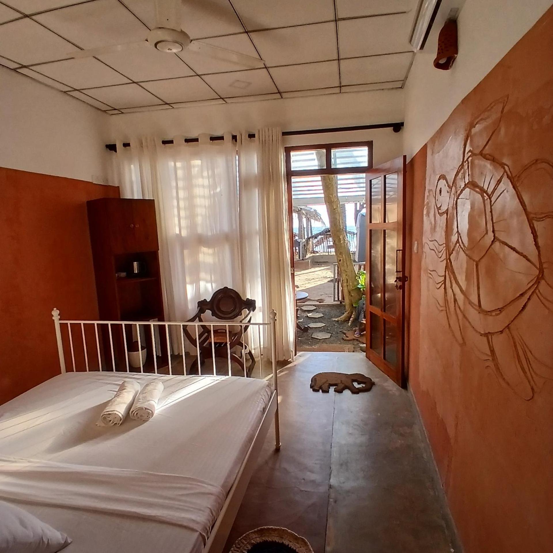 La-Vira Beach Villa Hikkaduwa Eksteriør bilde