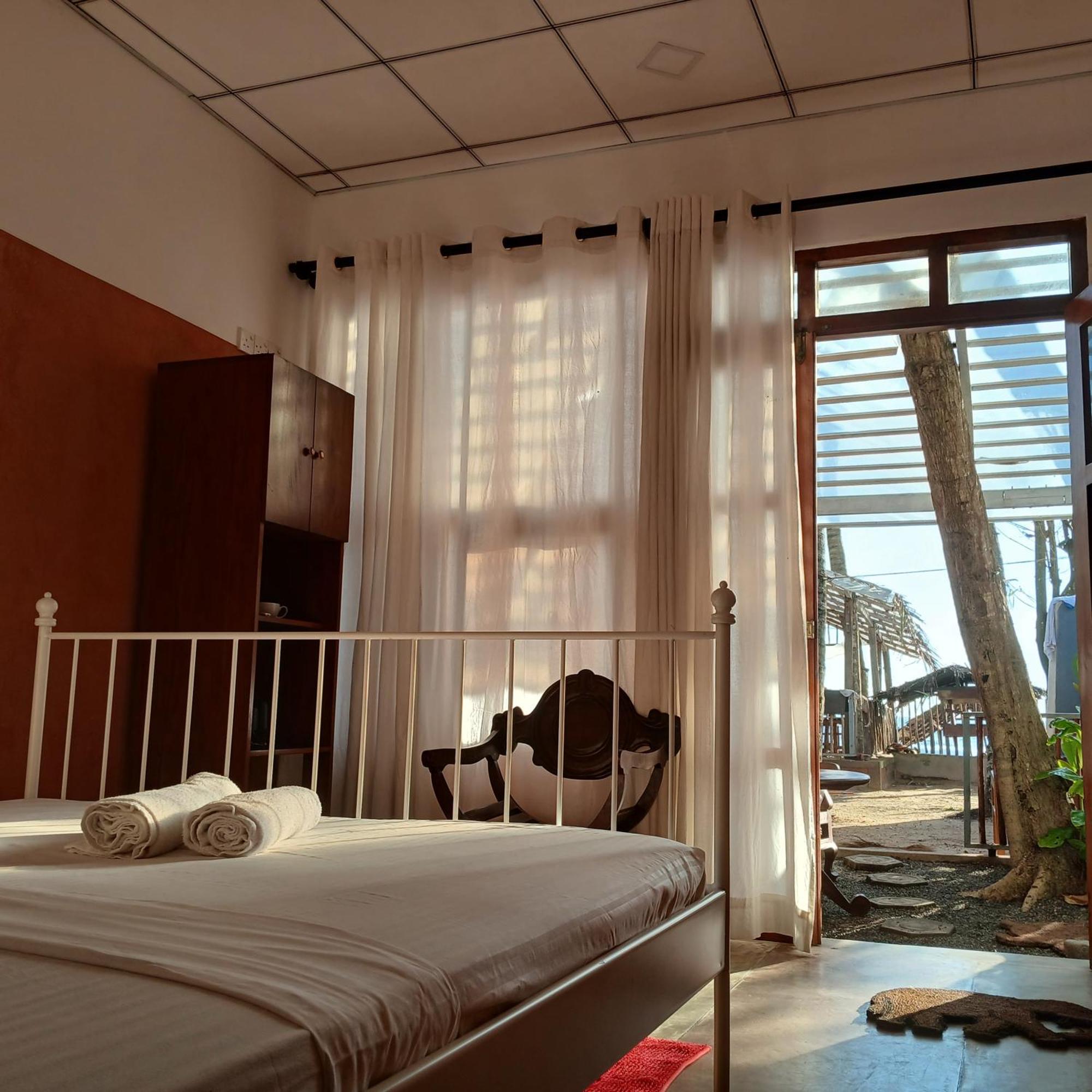 La-Vira Beach Villa Hikkaduwa Eksteriør bilde